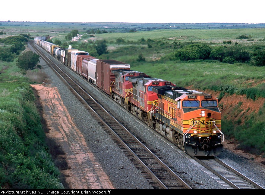 BNSF 4548